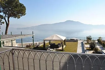 Apartmán Sleeps 4 Pool Wifi Meina