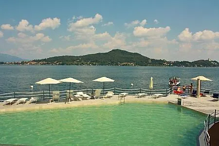 Apartmán Sleeps 4 Pool Wifi Meina